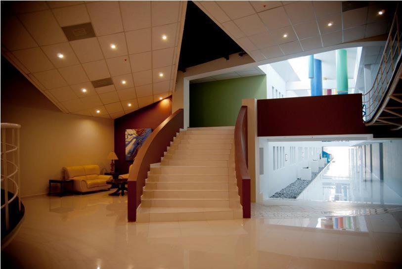 L Hotel Mexicali Extérieur photo