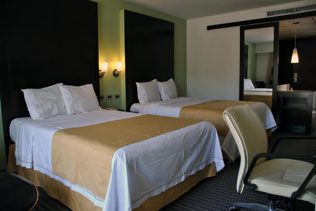 L Hotel Mexicali Extérieur photo